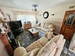 Lounge- click for photo gallery